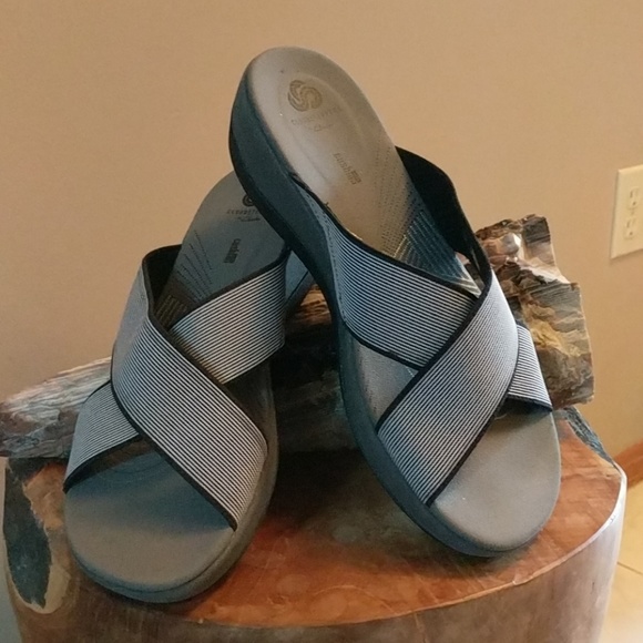 clarks arla elin slide